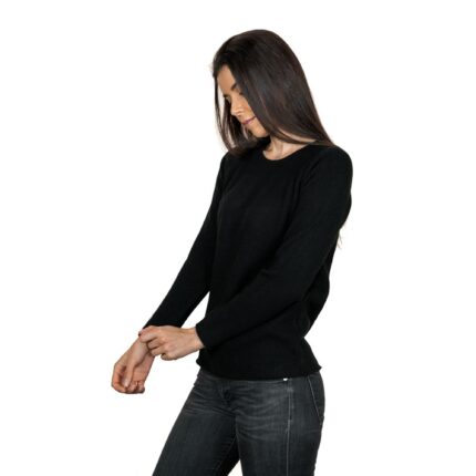 Black Cashmere full rib jumper from Lona Scott with a textured ribbed design and luxurious soft feel