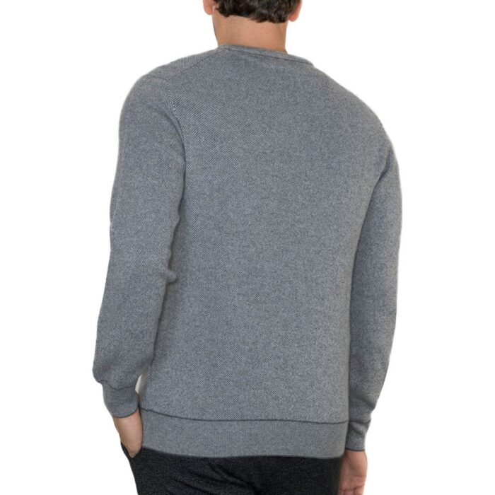 Men's classic Jacquard cashmere jumper in a timeless design, crafted from 100% cashmere for luxurious softness and comfort. Featured in Grey