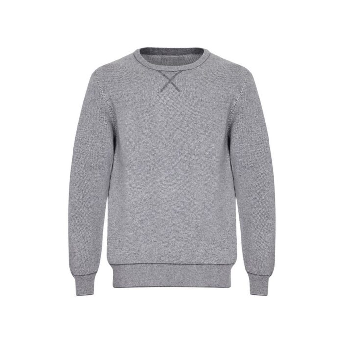 Men's classic cashmere jumper in a timeless design, crafted from 100% cashmere for luxurious softness and comfort. Featured in Grey