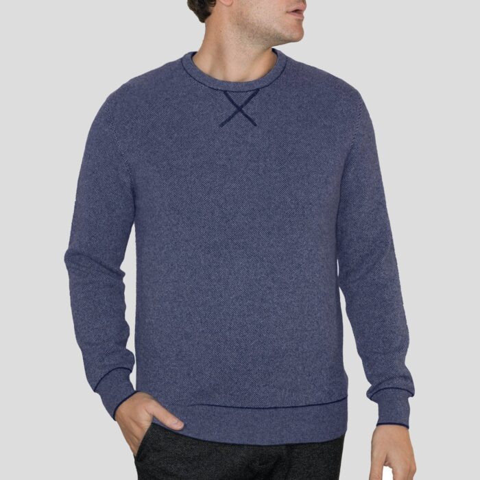 Men's classic cashmere jumper in a timeless design, crafted from 100% cashmere for luxurious softness and comfort