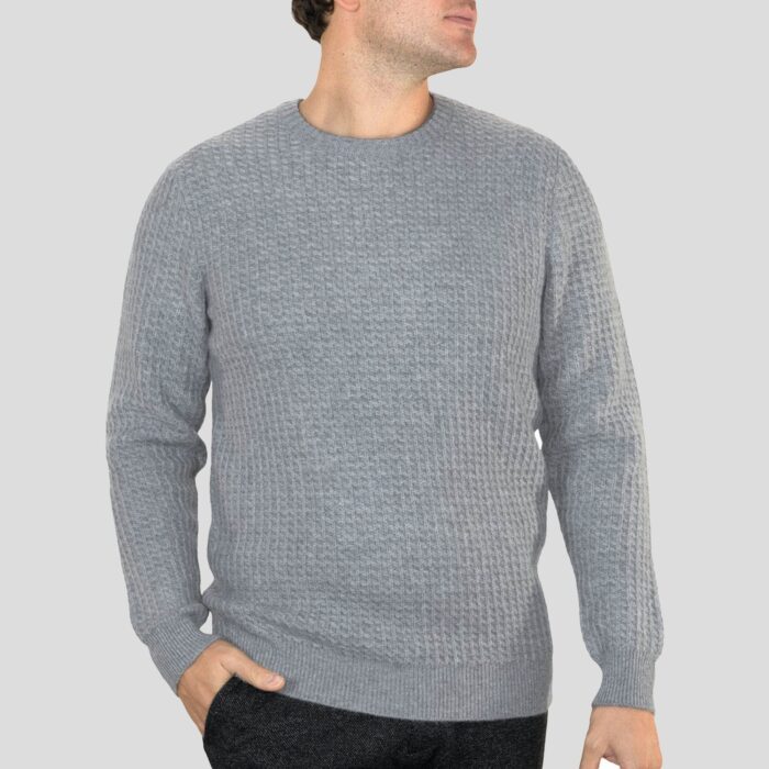 Men's classic honeycomb cashmere jumper in a timeless design, crafted from 100% cashmere for luxurious softness and comfort