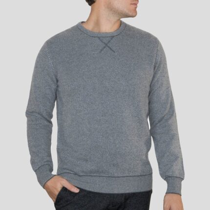 Men's classic jacquard cashmere jumper in a timeless design, crafted from 100% cashmere for luxurious softness and comfort
