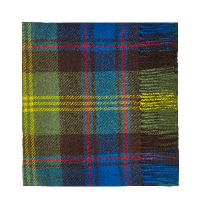 Featuring a rich tartan pattern, this 2-ply Lambswool scarf drapes gracefully with a classic check design and a subtle texture, available in a variety of traditional tartans.
