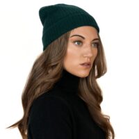 This 3-ply Unisex cashmere beanie features a classic ribbed knit design, offering a snug fit and a luxuriously soft texture, available in a range of rich, elegant colours