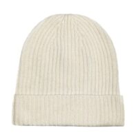 This 3-ply cashmere beanie features a classic ribbed knit design, offering a snug fit and a luxuriously soft texture, available in a range of rich, elegant colors.