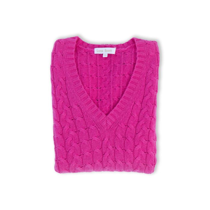 Women's Classic Cable V-Neck jumper in pink